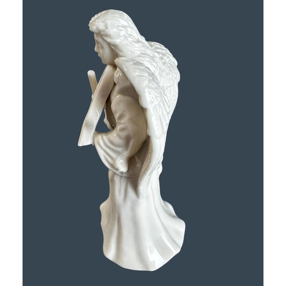 Lenox Angel Figurine Ivory Porcelain Nativity Musician 7 Inch - Picture 5 of 6